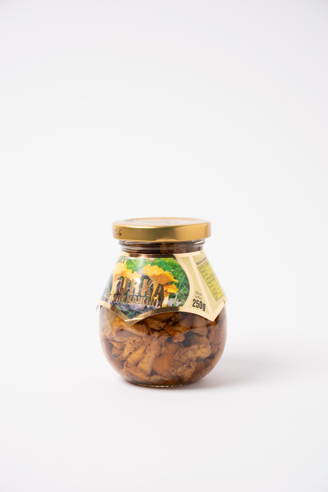 Ganze marinierte Pfifferlinge